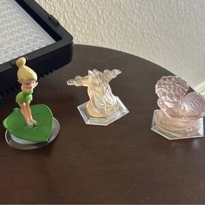 Disney Tinker Bell Cake Topper with Green Leaf